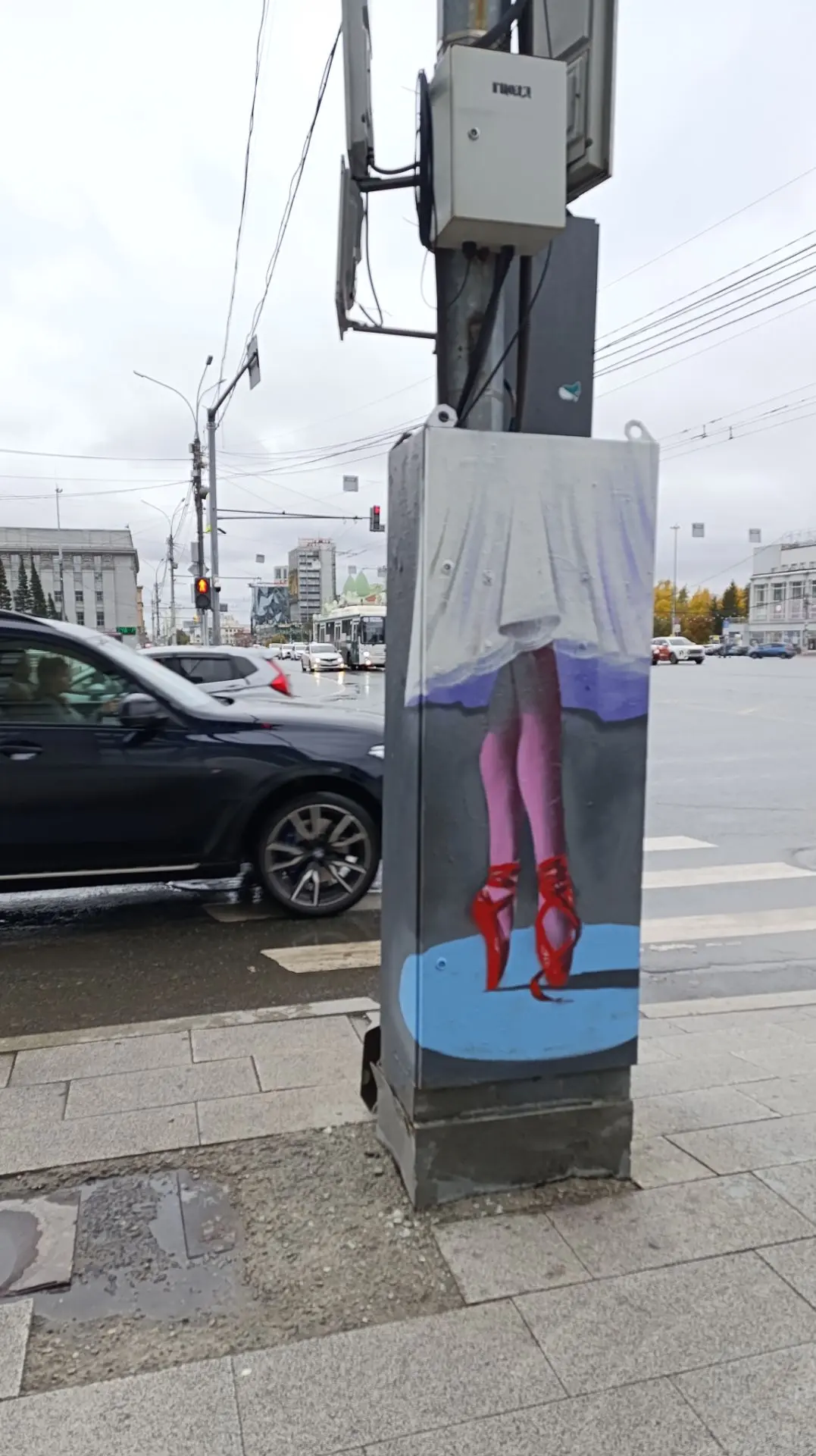 Сегодня неожиданно оказалась возле Оперного театра! Делюсь красотой)) 🤗🤗🤗