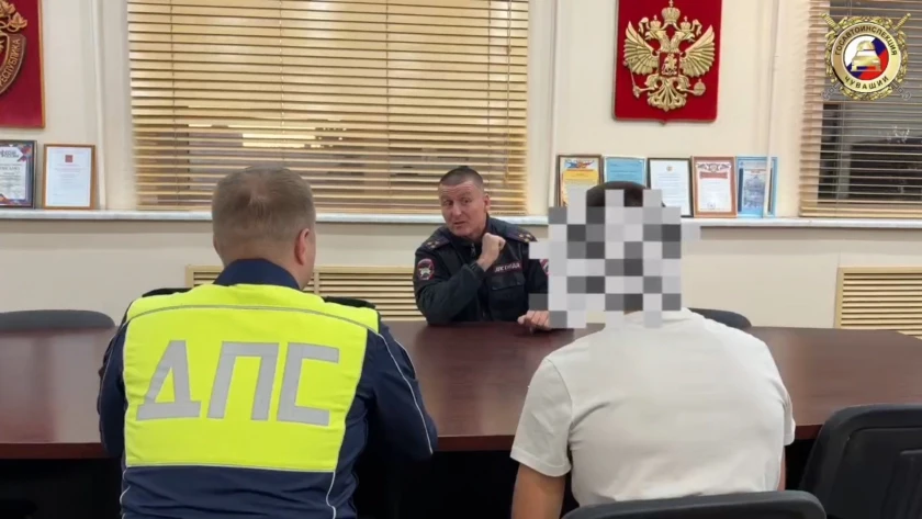 Только получил права - и полетел лихачить: ролик в интернете помог чебоксарским полицей...