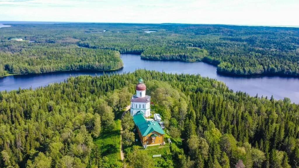 Храм-маяк на Секирной горе