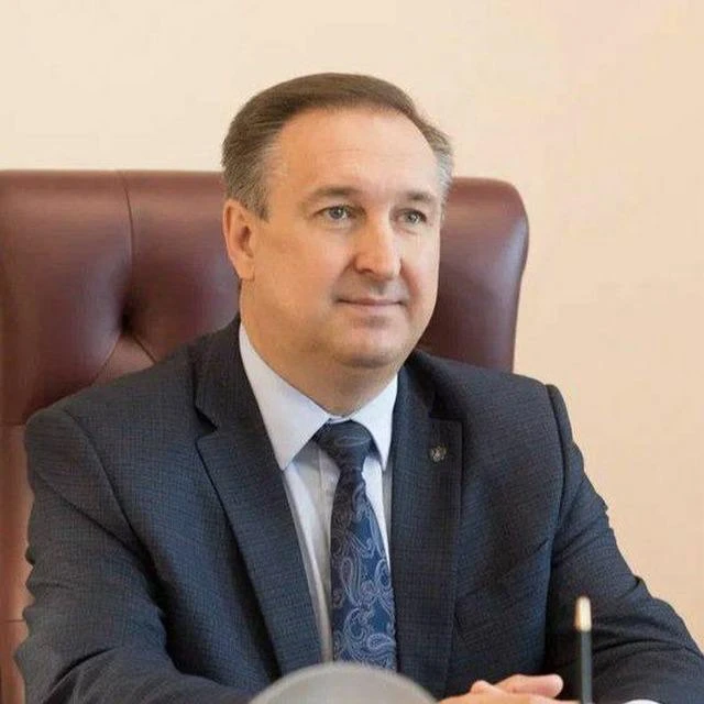 🚨🚔 Силовики задержали экс-главу Колыванского района Новосибирской области Евгения Арт...