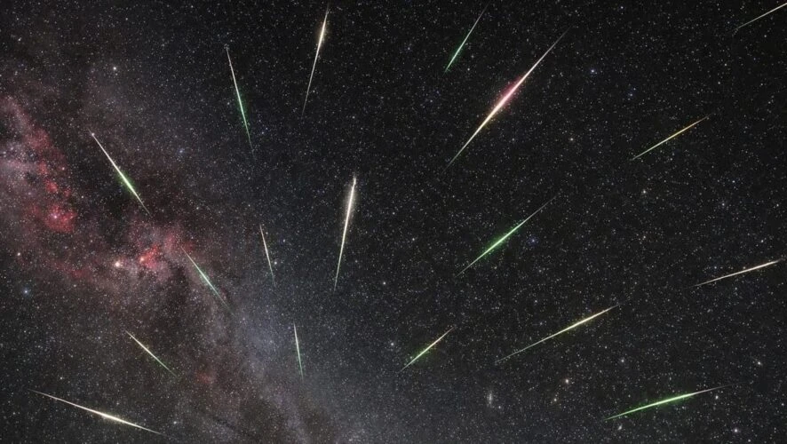 Самый непредсказуемый звездопад года: в ночь на пятницу россияне увидят метеорный поток...