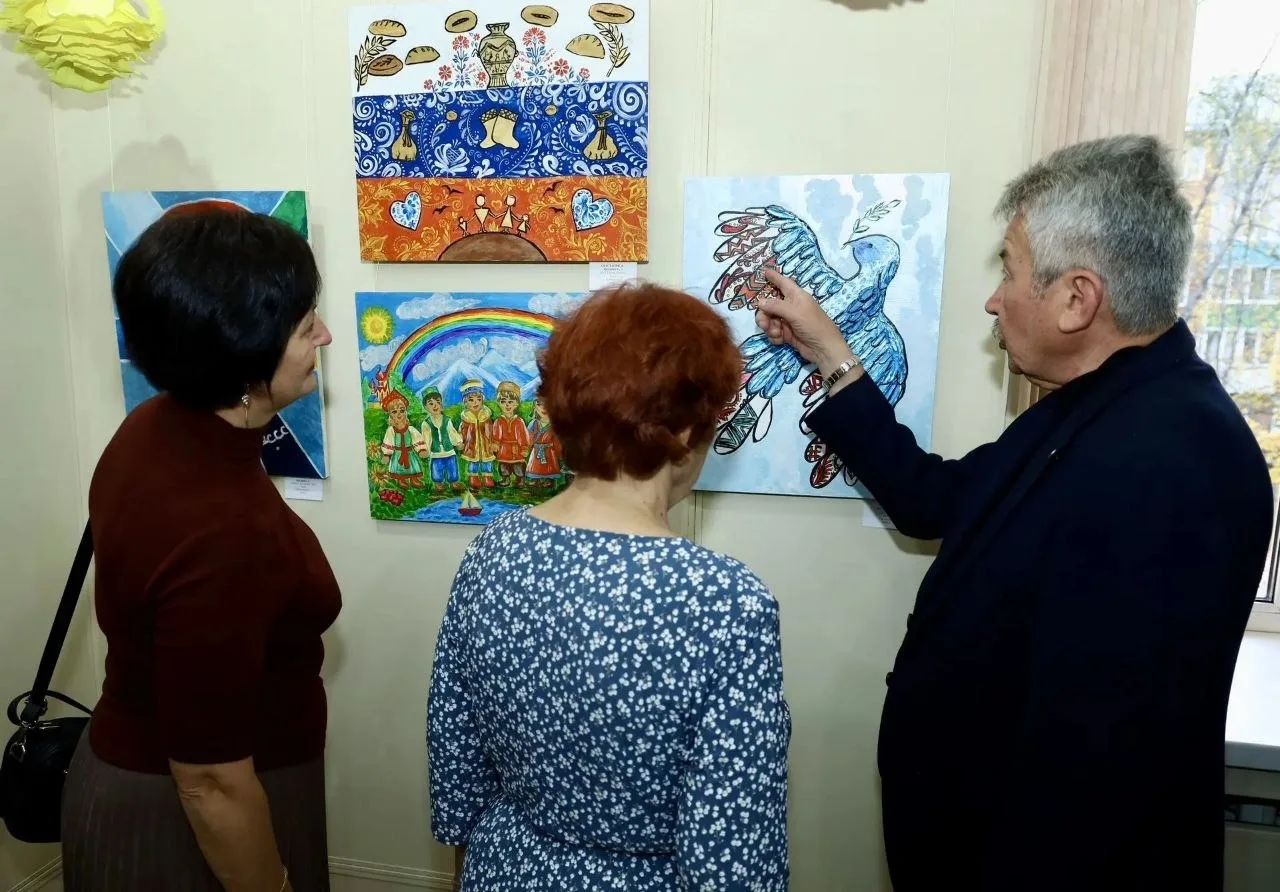 «Единство» представили в «ВЕРНИСАЖЕ»
