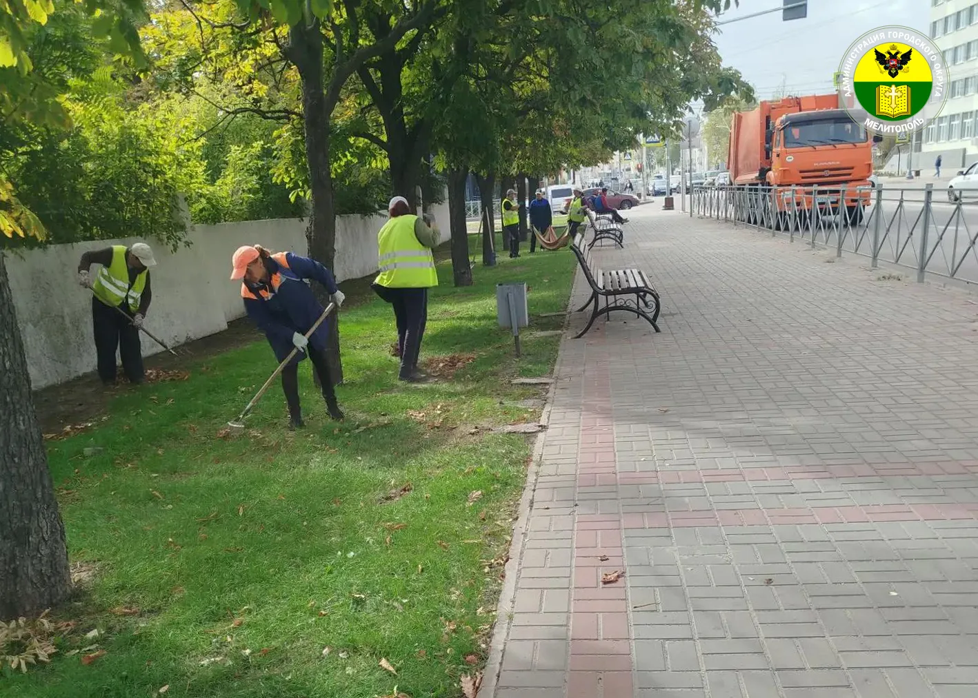 На проспекте Богдана Хмельницкого прошёл субботник