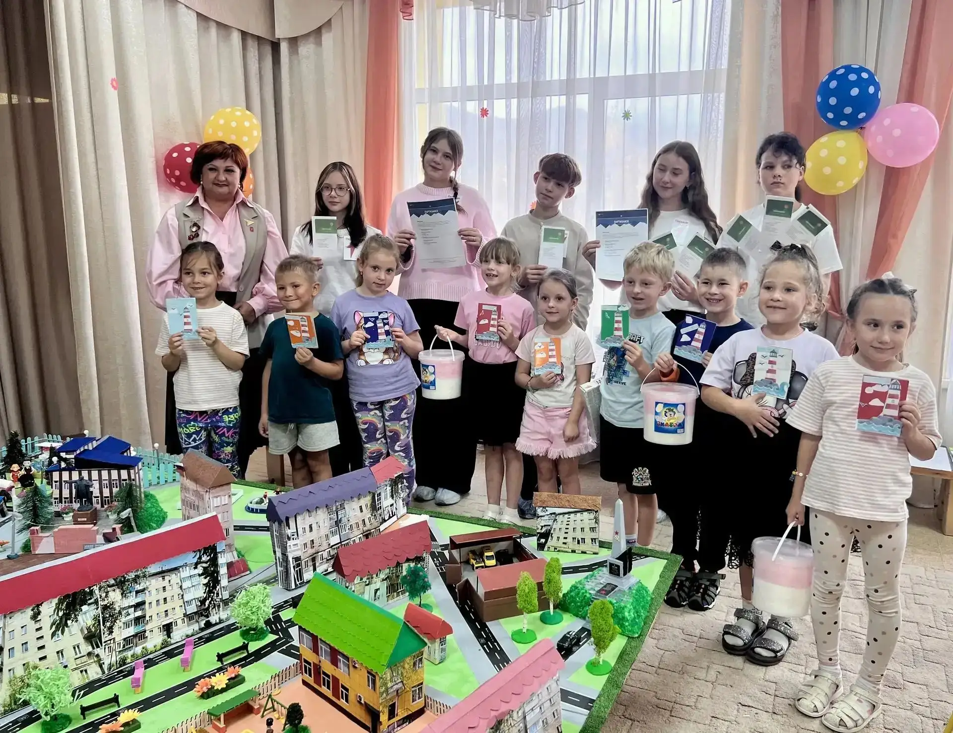 🌟 Свет приморского маяка указывает путь в будущее.