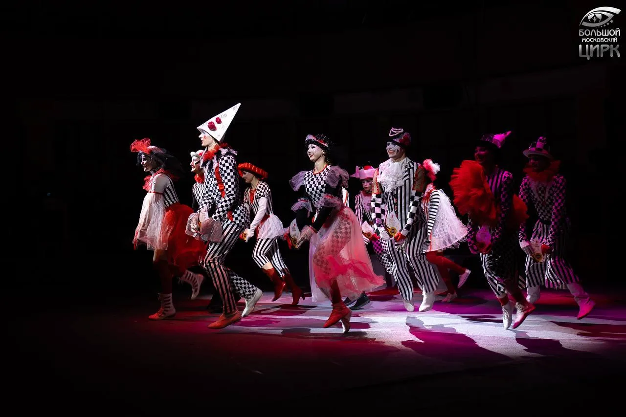🎪 «МОЛОДОСТЬ МАНЕЖА»