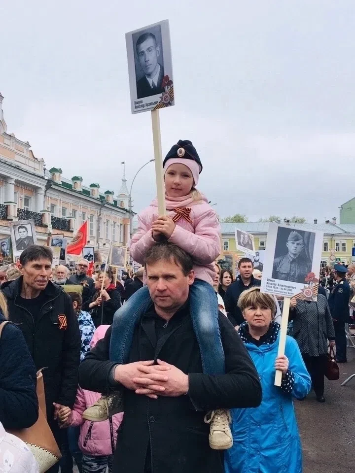 📸 Школьная акция ко Дню отца: «Фото с папой — наша семейная история»