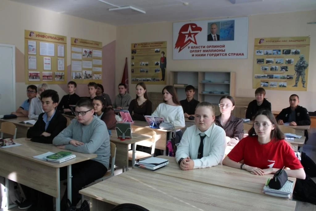 В 10 классе прошел киноурок по фильму «Навсегда» в рамках проекта «Киноуроки в школах Р...
