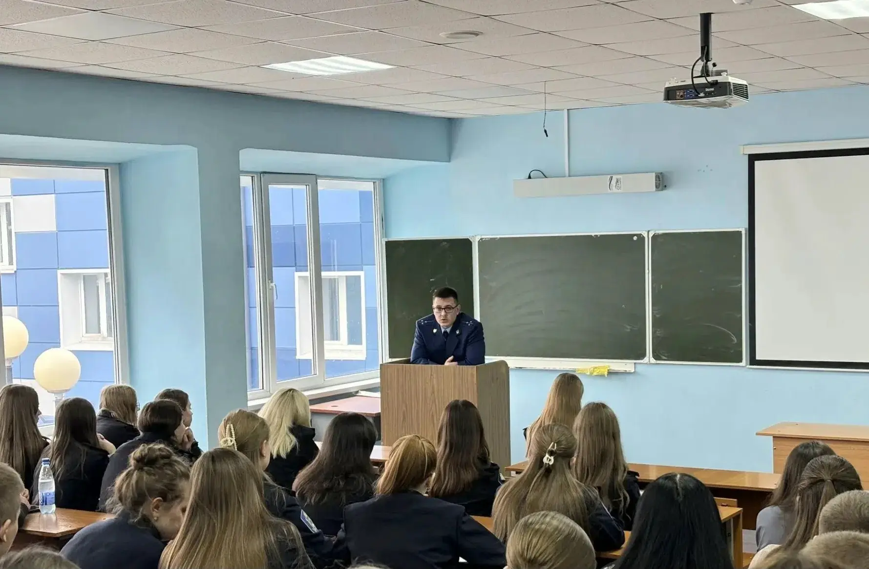 Студенты юридического факультета ЮЗГУ встретились с представителями УФССП России по Кур...
