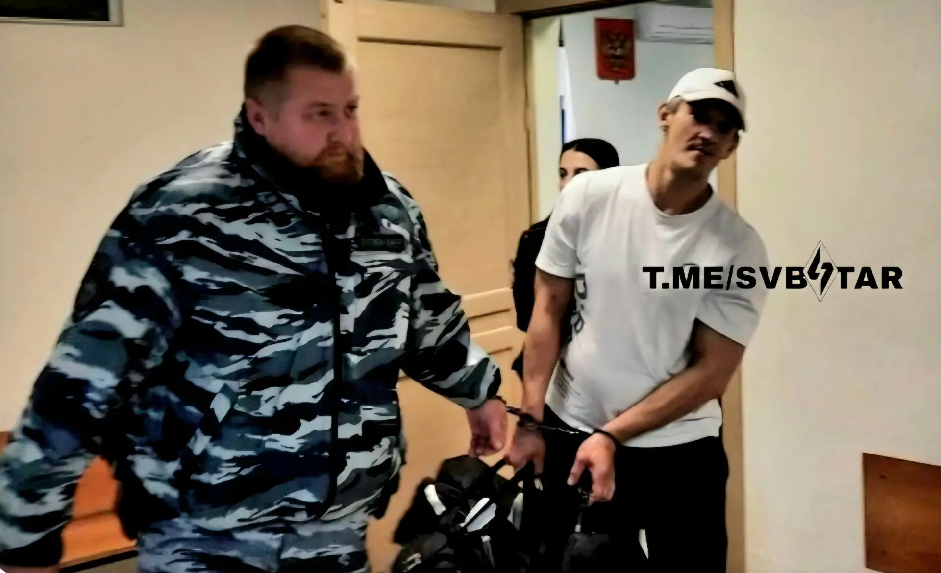 В отношении жителя г. Свободный, находившегося под домашним арестом, выявлен факт хищен...