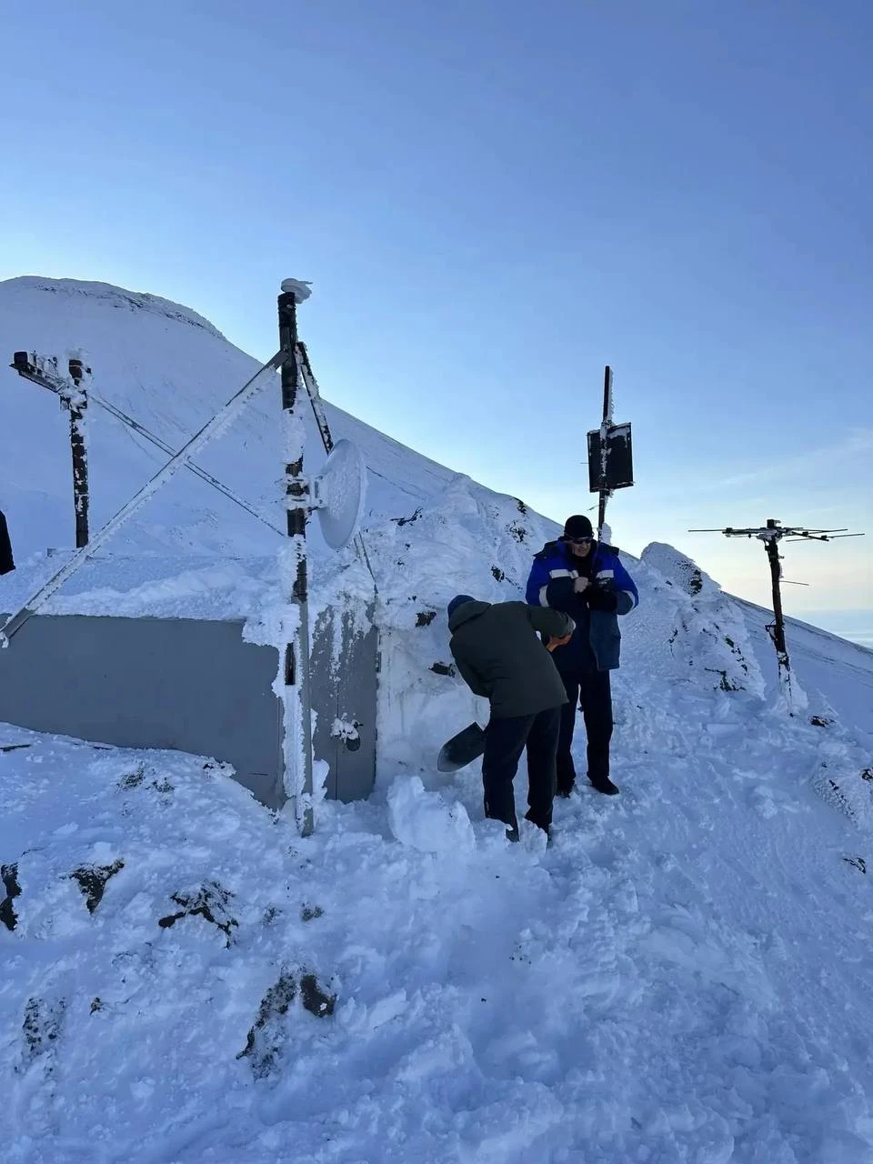 ❄️ Пока во Владивостоке мокро, на Камчатке уже настоящая зима. Вот такое сегодня утро н...