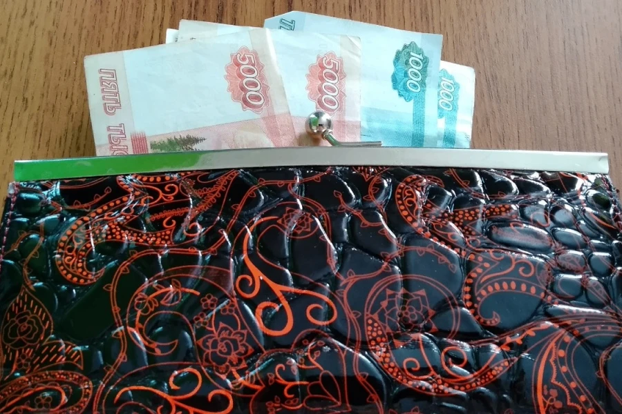 Часть астраханских пенсионеров получит ноябрьскую пенсию досрочно