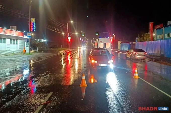 🚨 Двойной наезд в Шадринске: женщина-пешеход в больнице, один водитель скрылся