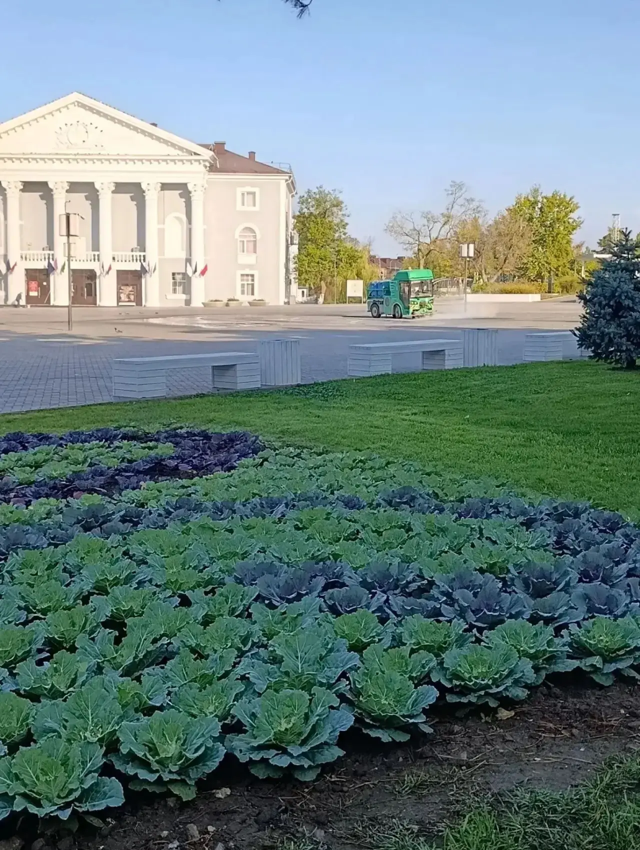 В Темрюке продолжается работа по наведению порядка на улицах города. Сегодня, 9 октября...