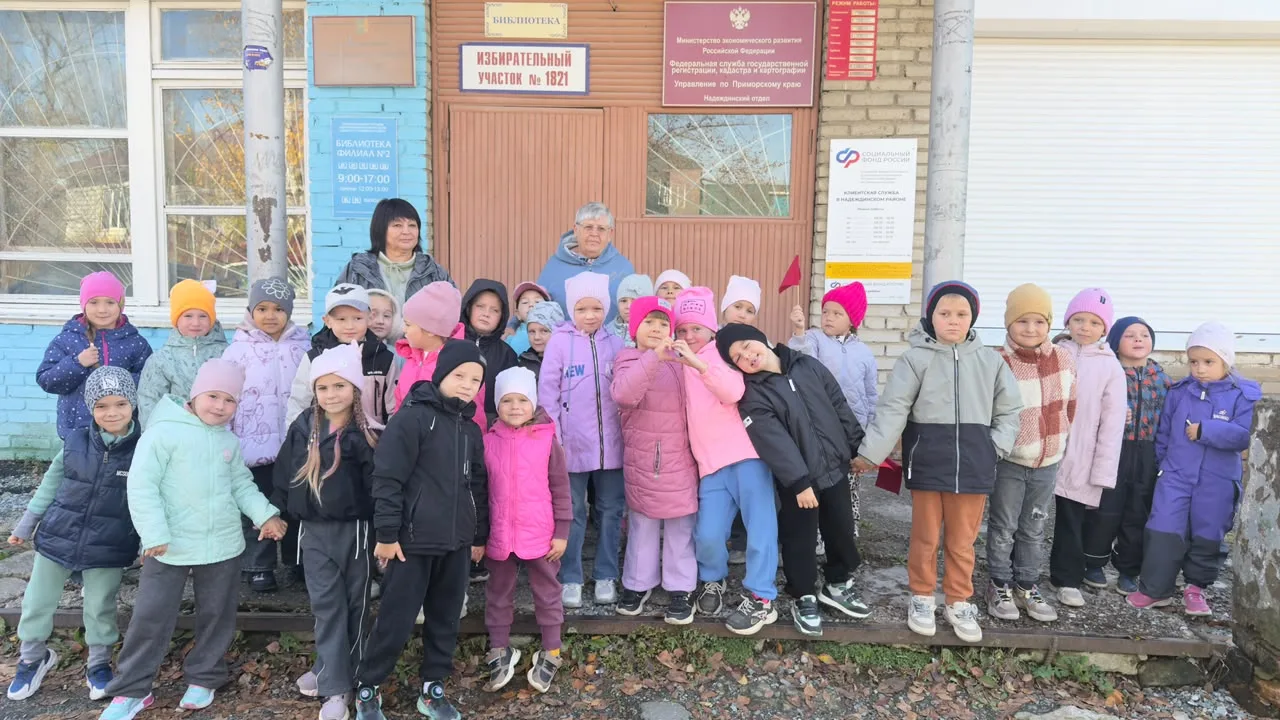 Нашему детскому саду 🌞 в посёлке Новый очень повезло с соседями - местная библиотека н...