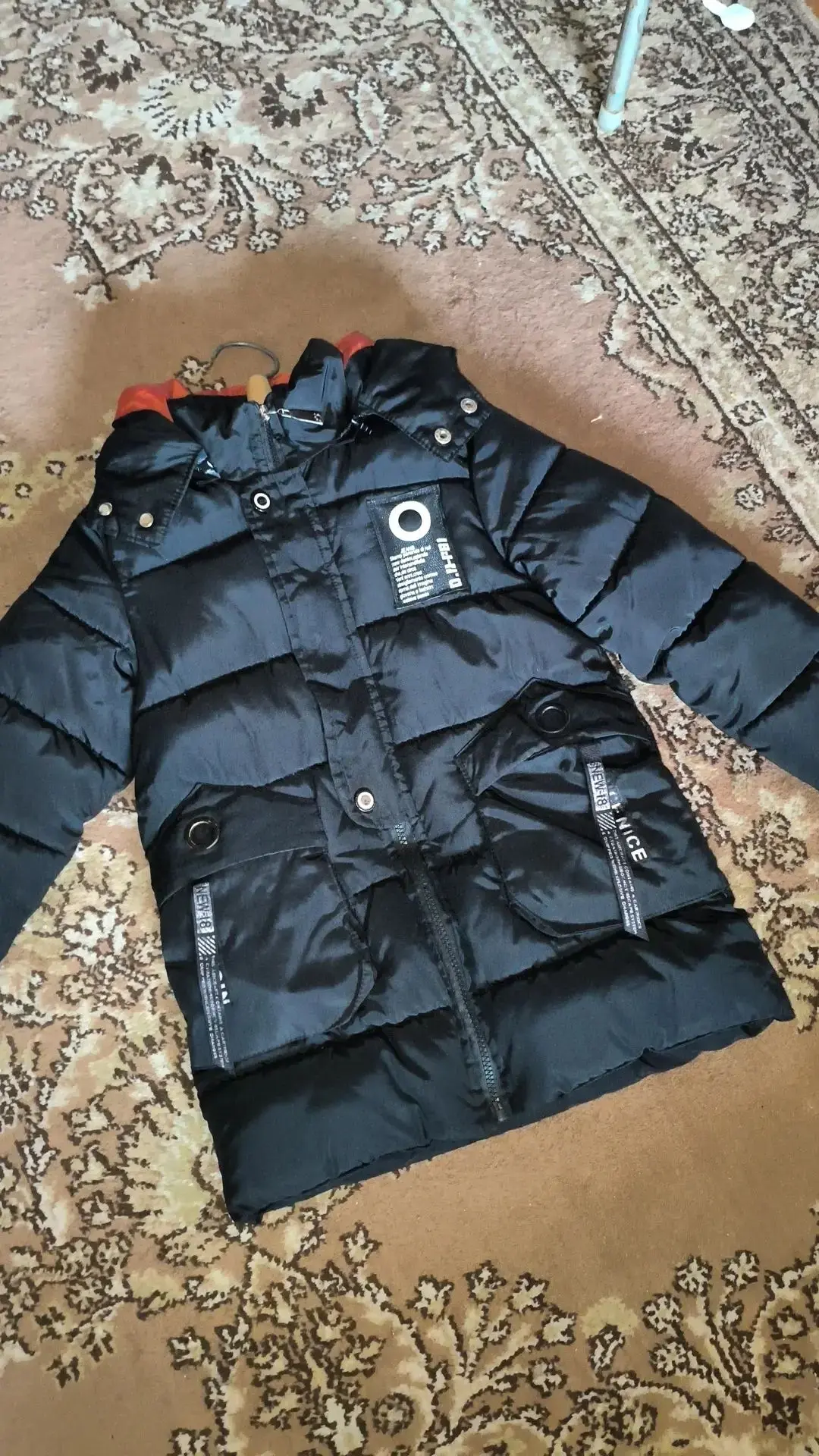 Куртка холодная осень.  300 руб . https://max.ru/u/f9LHodD0cOLoUXi5qeGCgGHISw5goVdKtBim...