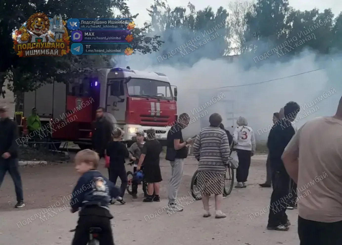 🔥 В Ишимбае у 12 лицея загорелась Газель