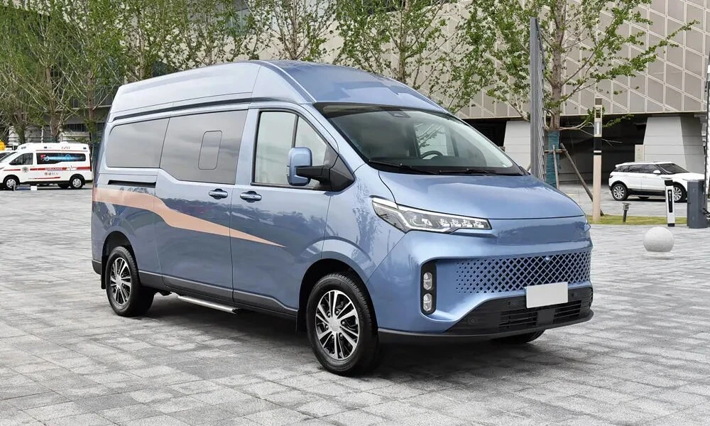 Новый минивэн от АвтоВаза готов к продажам: 5 метров, 7-9 мест, 2л турбодизель и 9АКПП ZF