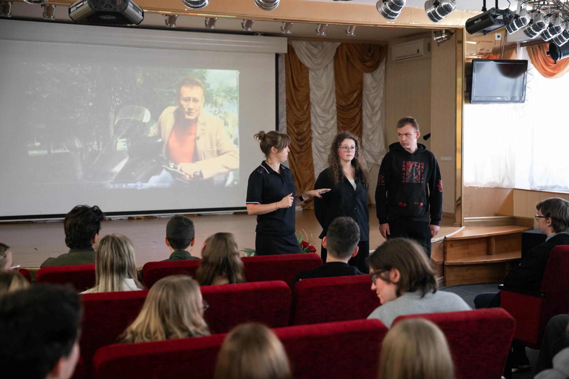 ✨ 8 октября в нашем техникуме прошла встреча с инспектором по пропаганде дорожного движ...