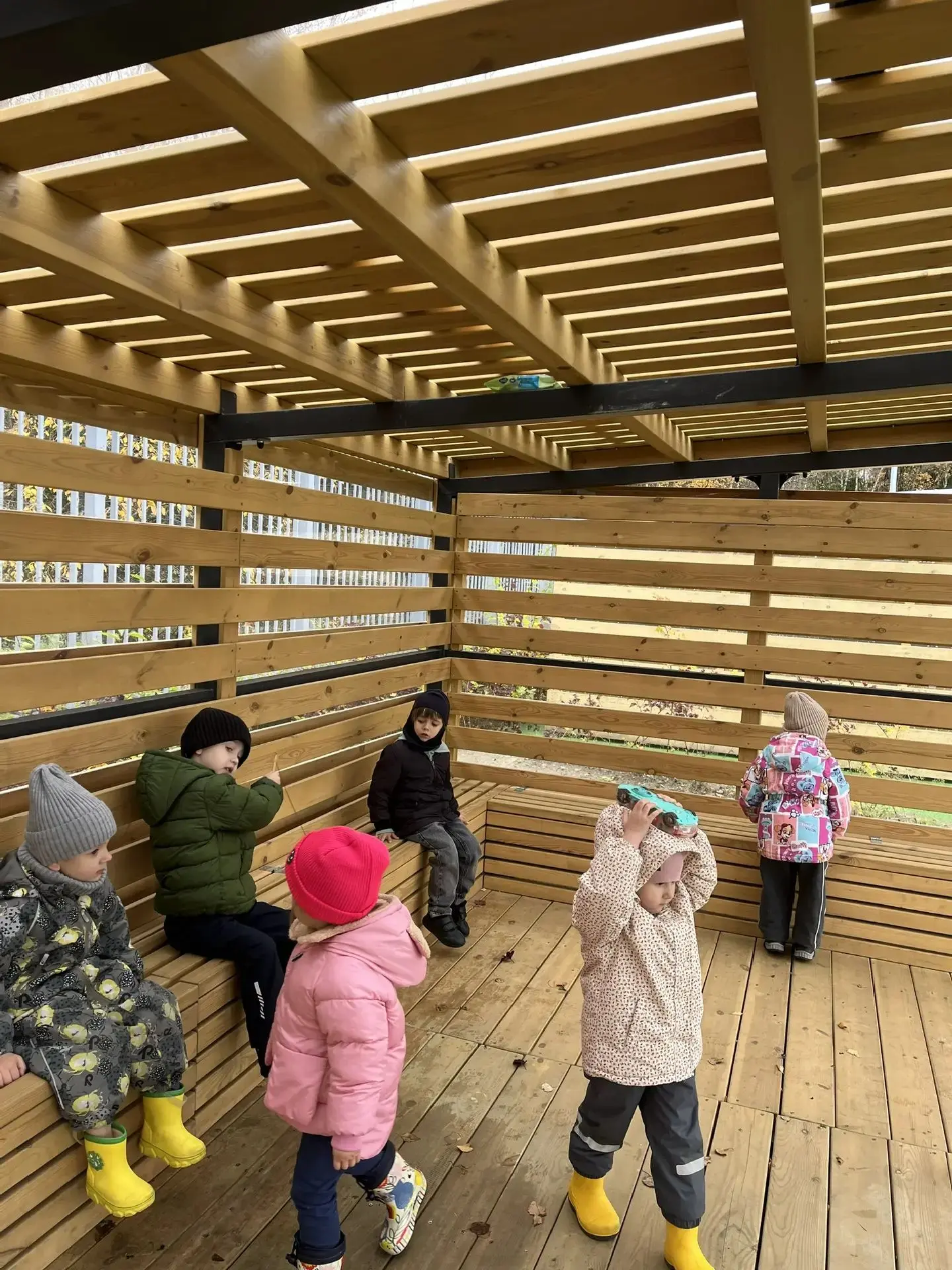В воспитательно-образовательном комплексе " Новогорск" весело и занимательно проходят б...