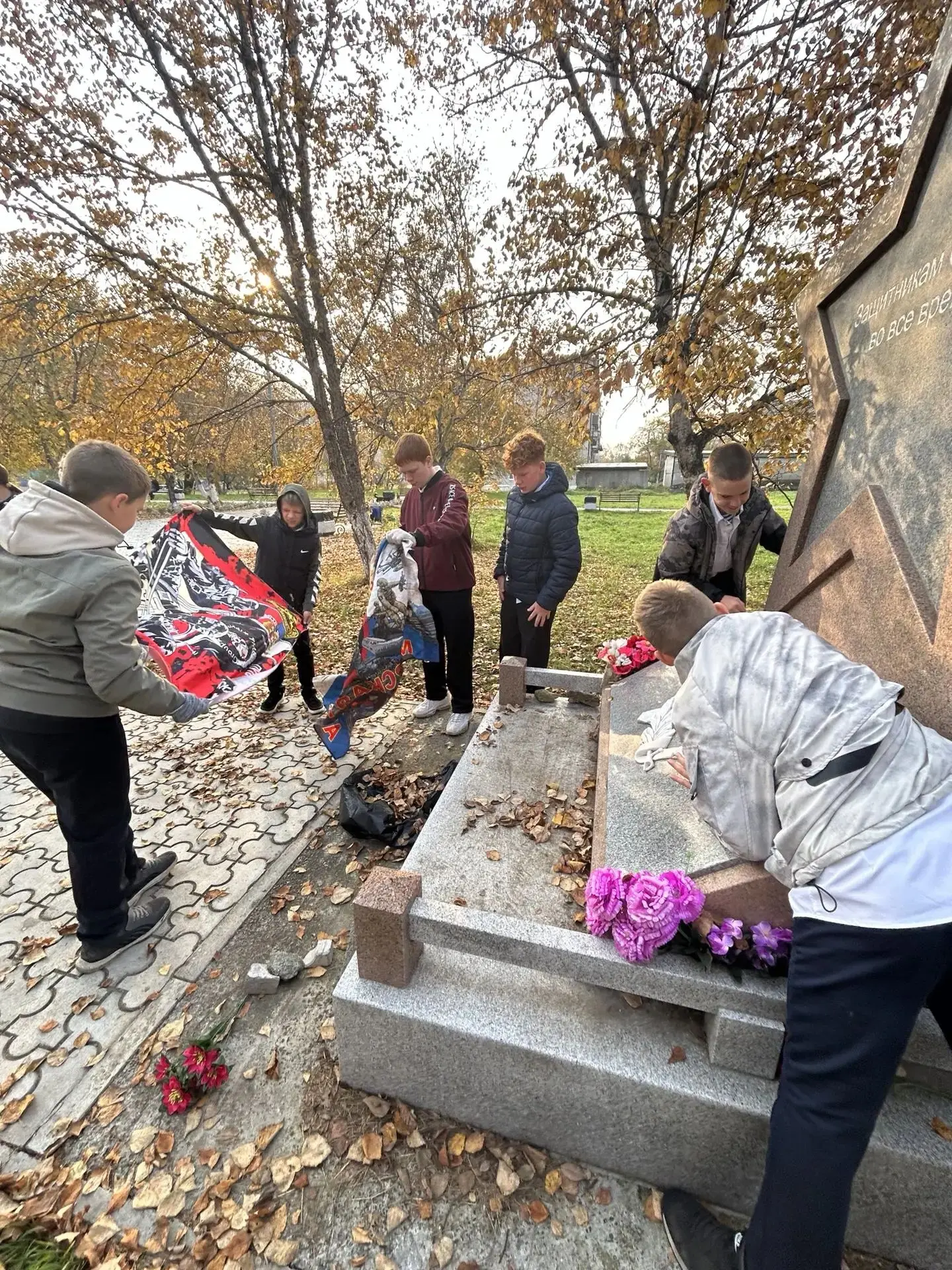Аллея Славы в пгт. Ярославский: место, где живет память поколений 🕯️