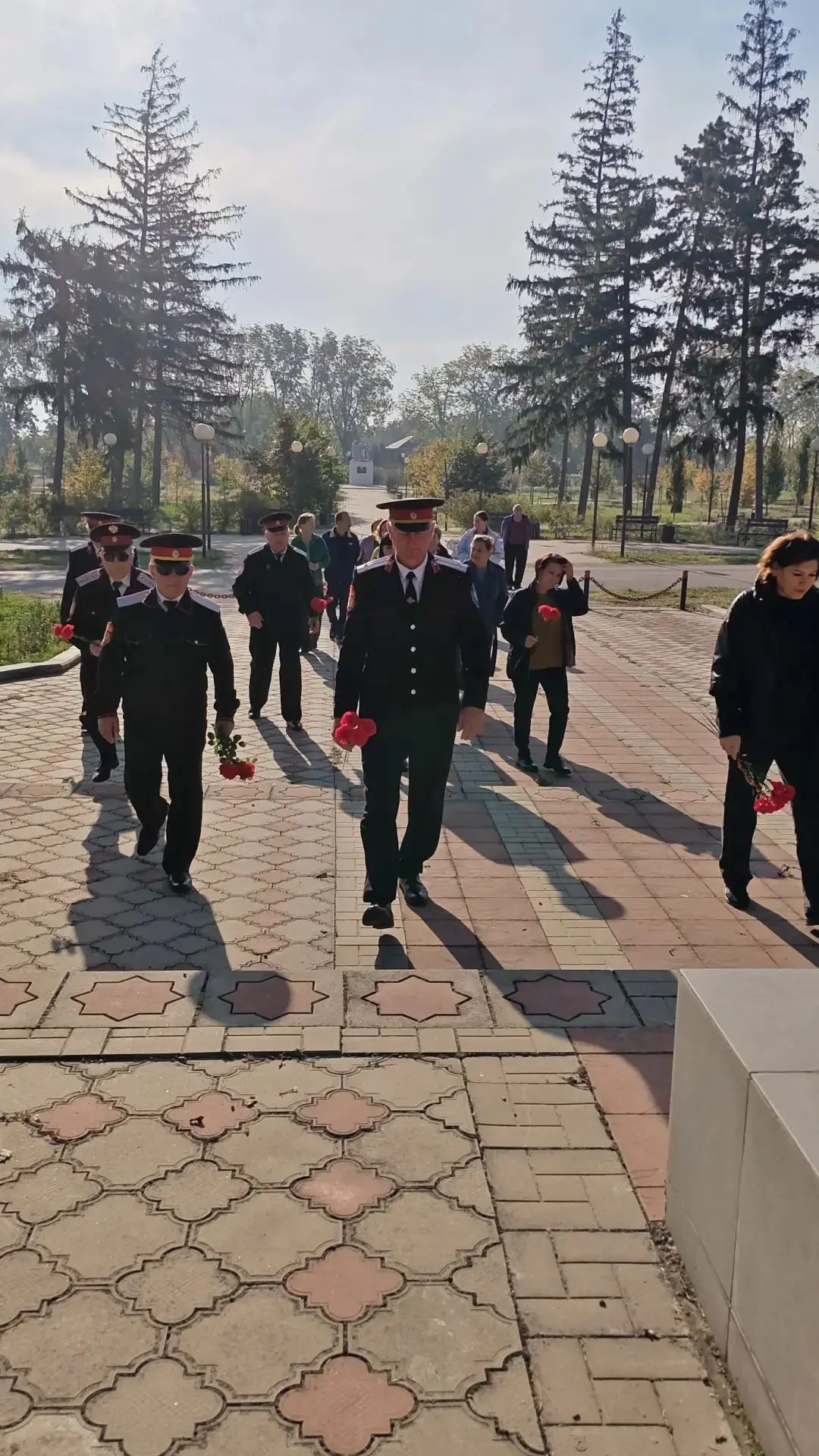 Торжественное возложение цветов в День освобождения края