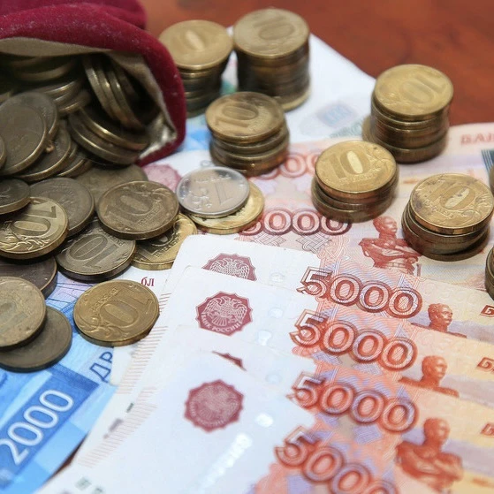 В налоговой назвали число россиян со скрытыми заработками 👛