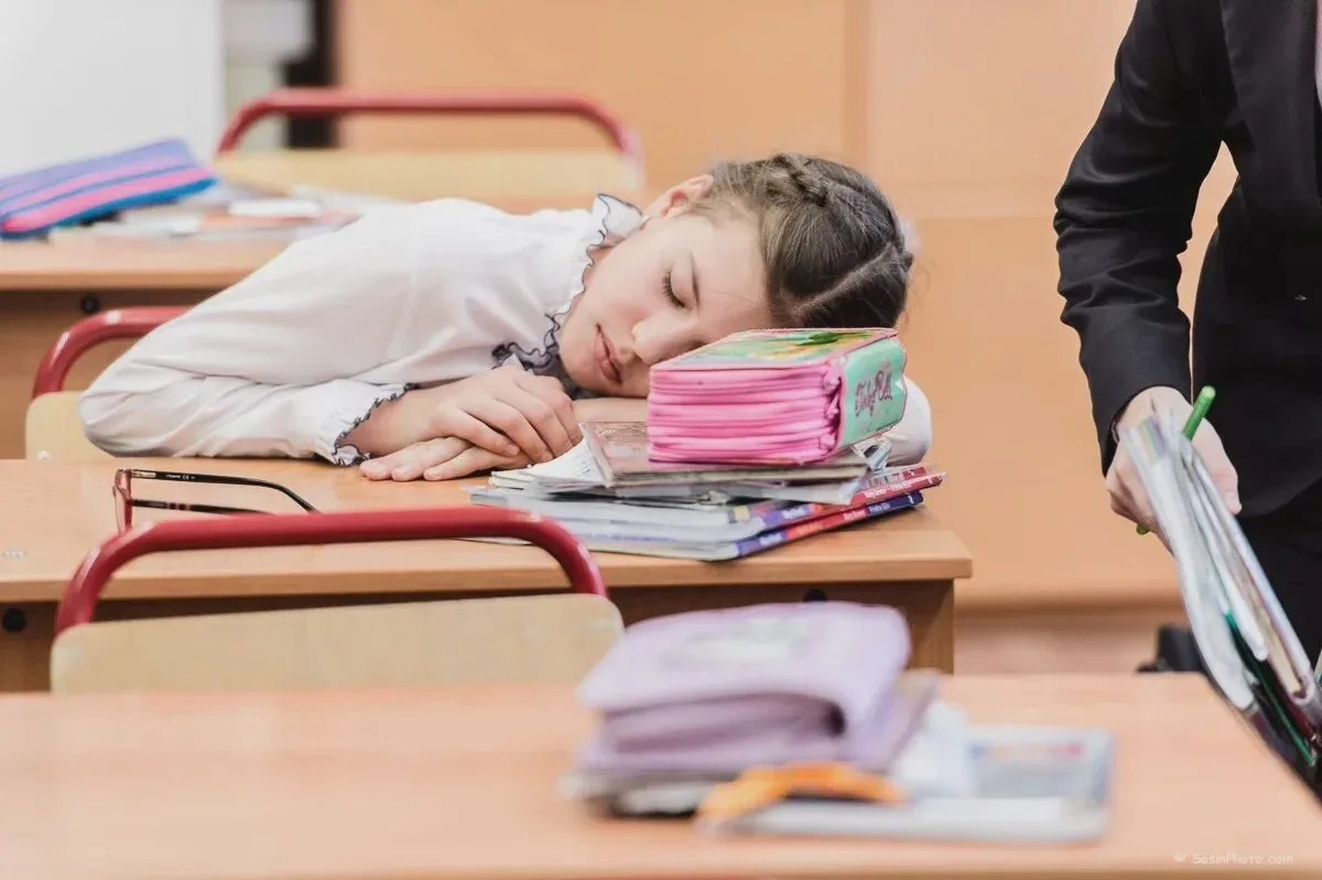 В школах предложили сдвинуть начало уроков