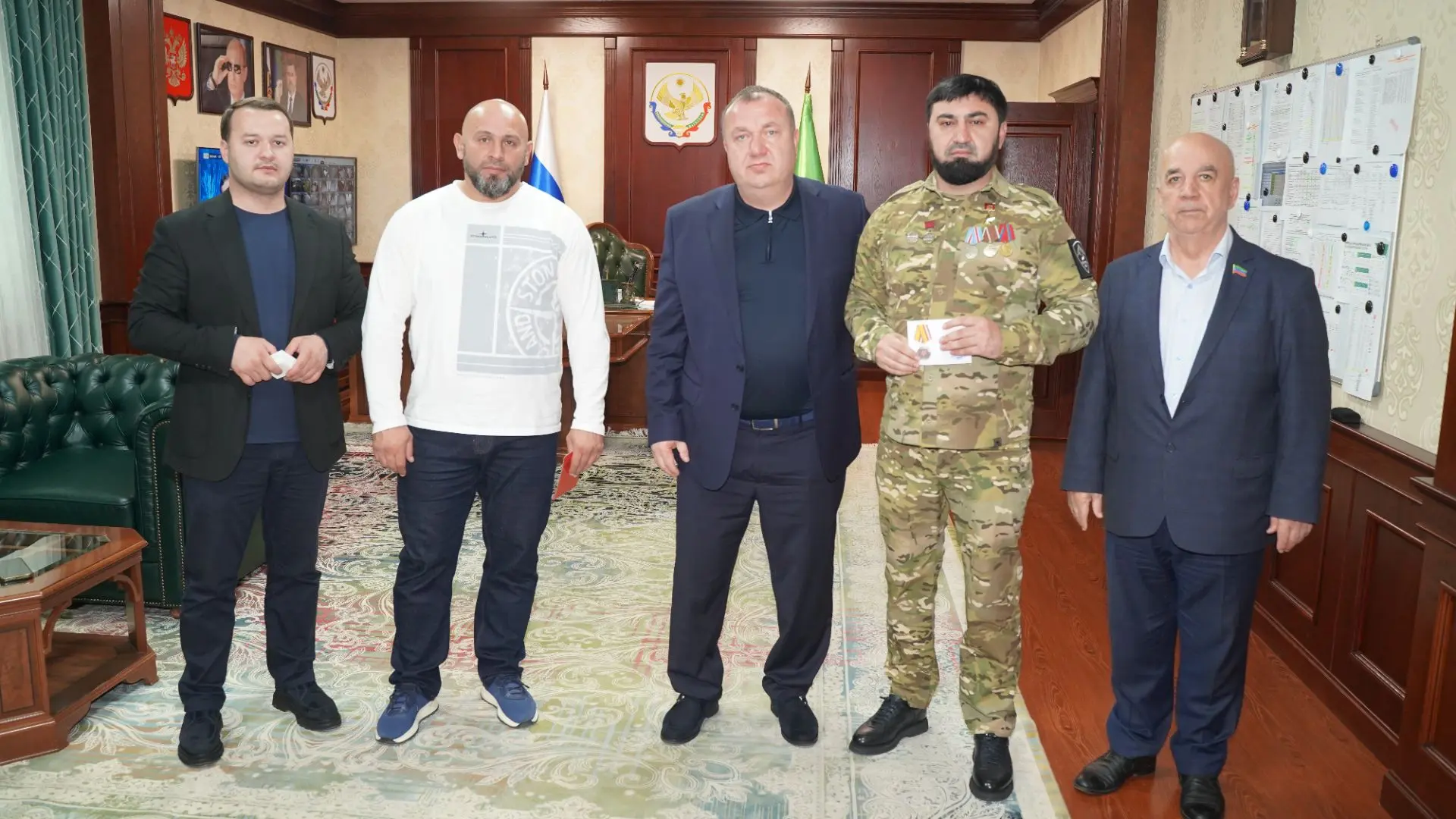 В Хасавюртовском районе наградили участников специальной военной операции 🎖️