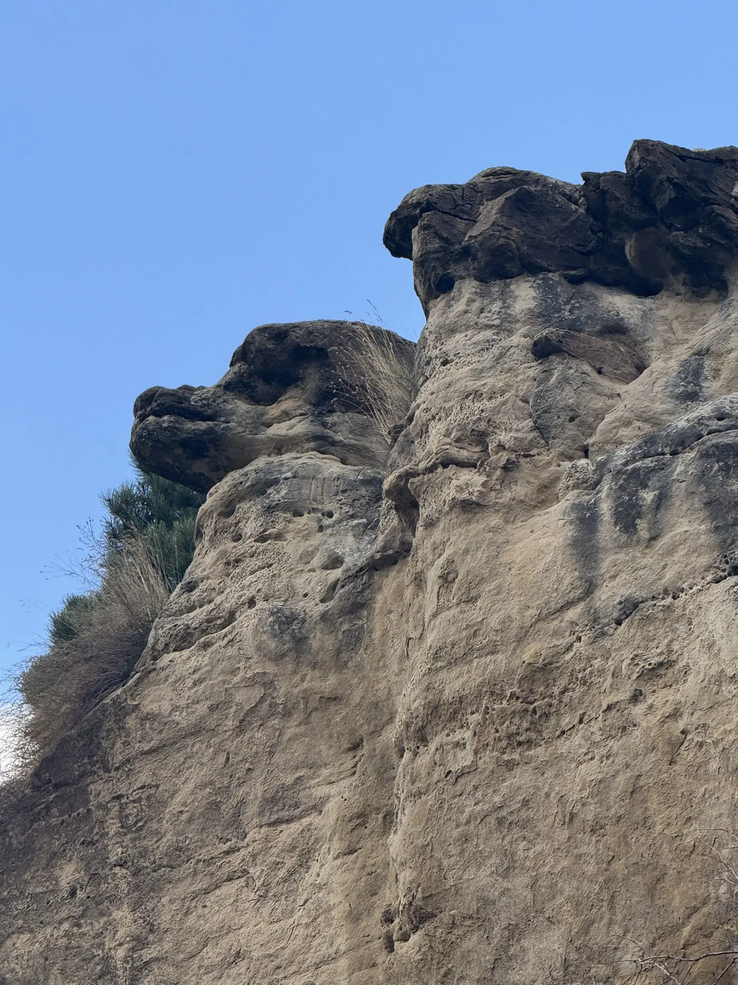 Грот на тропе Косыгина🏞️
