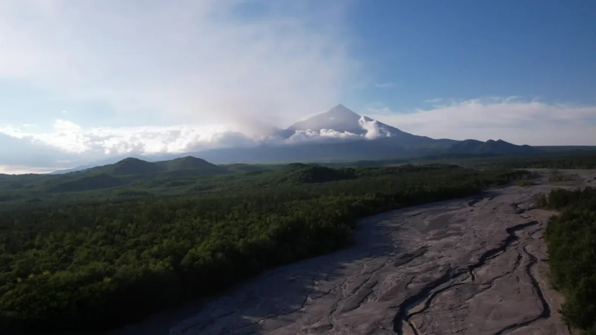 🌋 Знаменитые вулканы Камчатки объединят в новый федеральный нацпарк