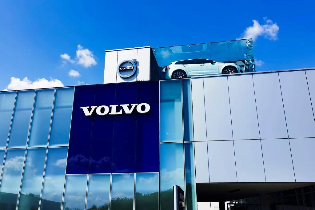 🇸🇪Volvo Cars сократит 2 500 рабочих мест на фоне снижения продаж, из них 2 000 — в Шв...
