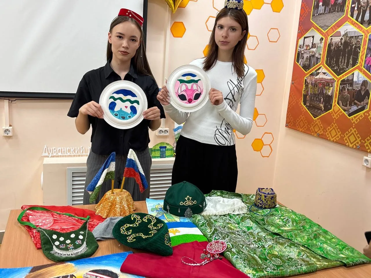 Сегодня в нашем Молодёжном центре  особенное мероприятие, приуроченное ко Дню Республик...