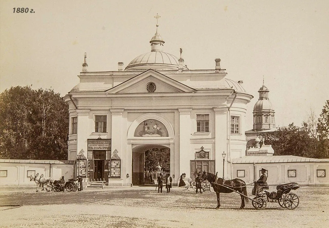 Красная площадь в Петербурге