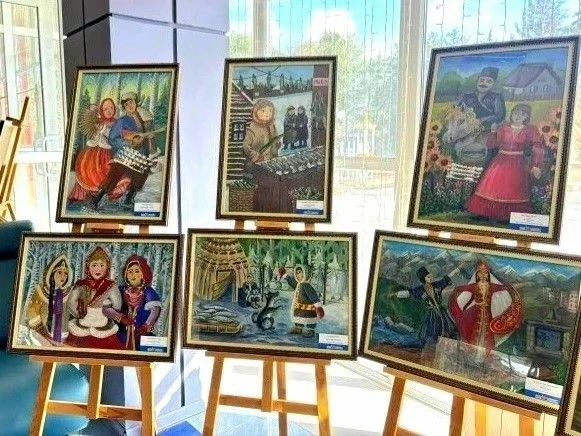 🎨 Выставка юных художников из Нового Оскола открылась в Белгороде