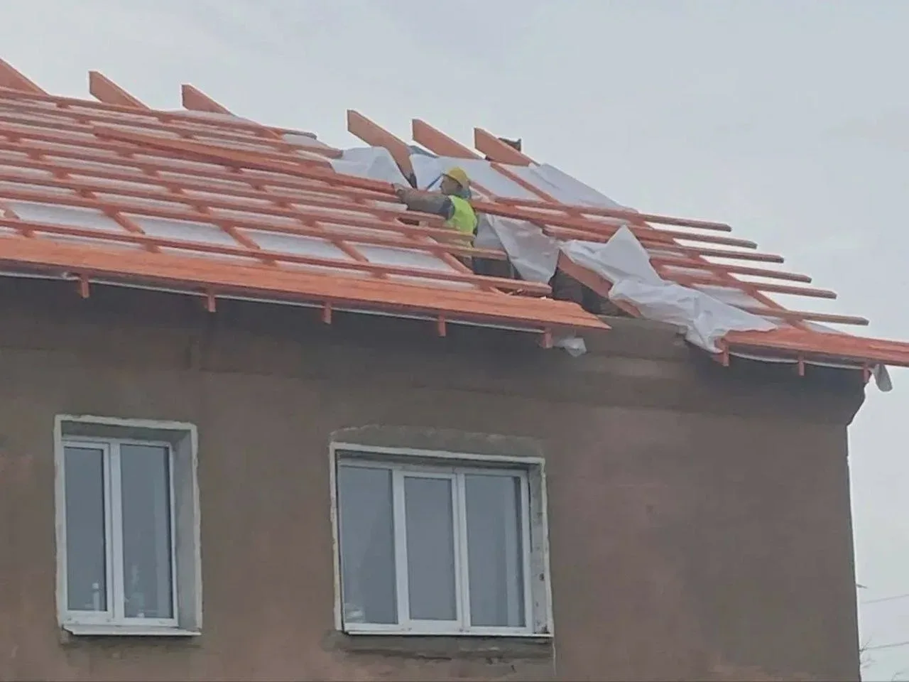 В Кубринске восстанавливают пострадавшие дома