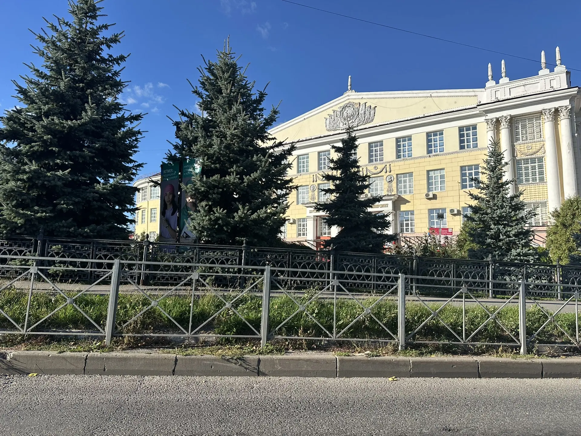 Сила не всегда в громких поступках. Иногда она в том, чтобы не сдаться утром, когда всё...