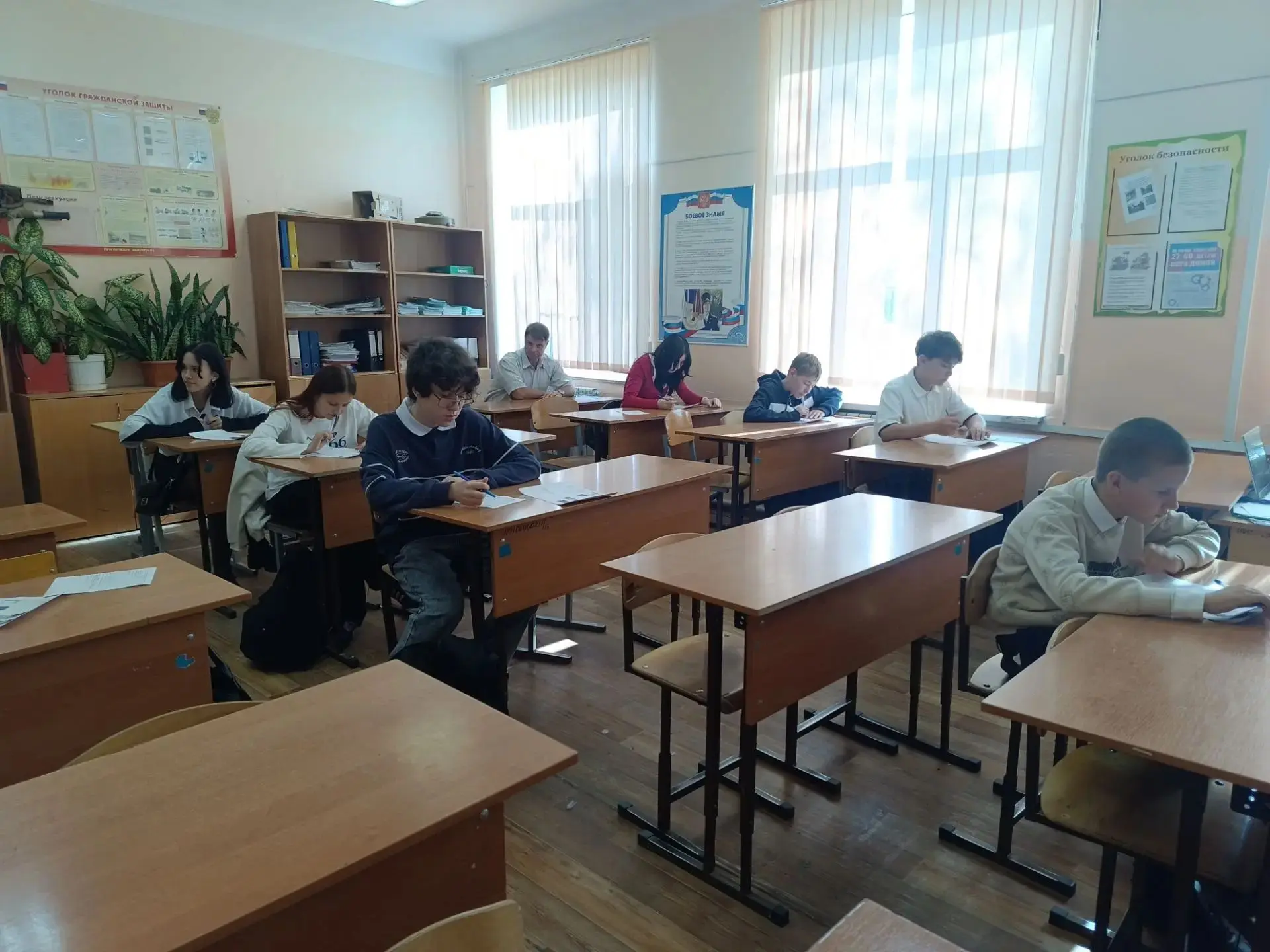 Ученики нашей школы продолжают активное участие во Всероссийской олимпиаде на платформе...