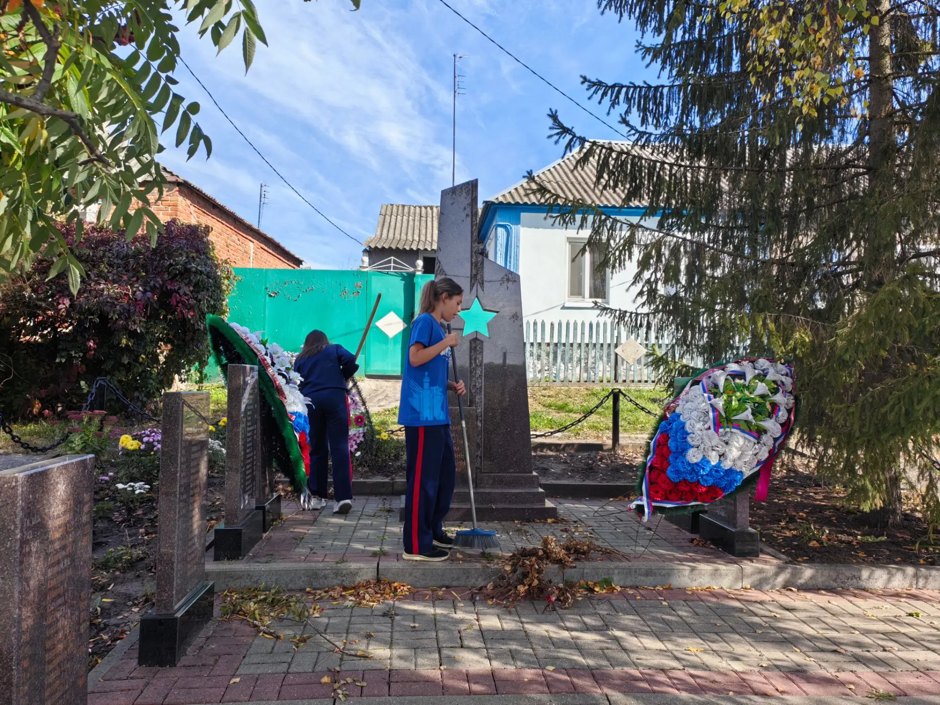 В рамках проекта «Внуки Победы. 81-летие победы в Великой Отечественной войне». Волонте...