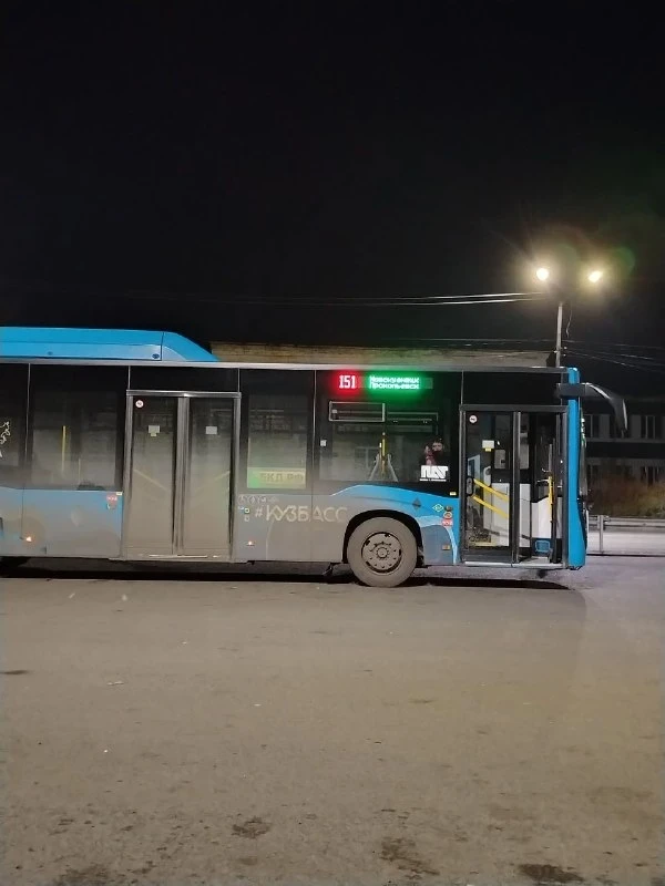 🚧 На остановке «Тупик» пассажиров оставили без укрытия