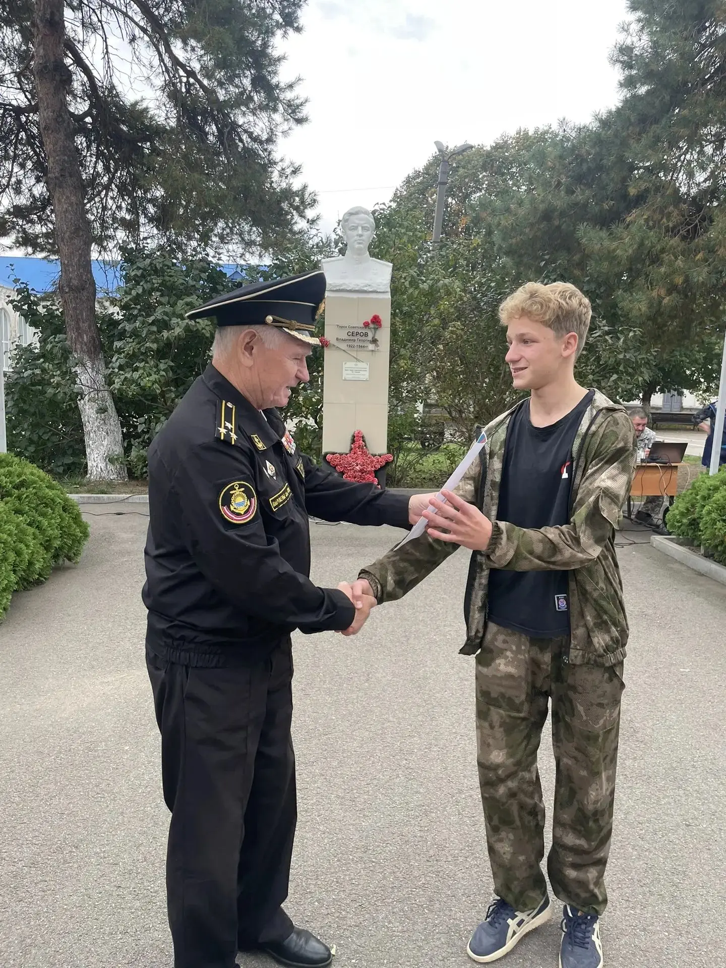 Меткий выстрел в память о героях💥