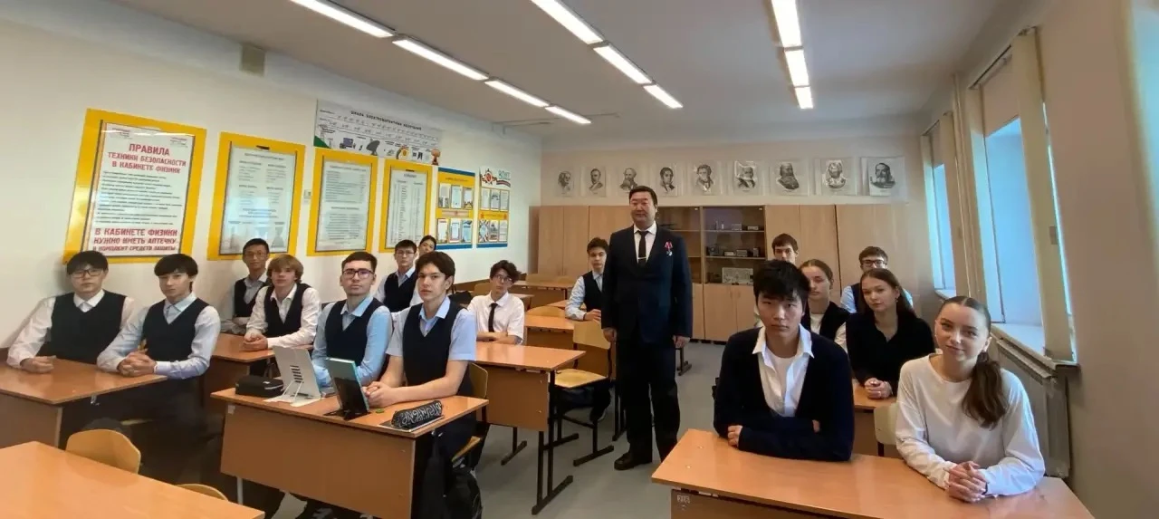 ✈️ Будущие авиаторы Якутии познакомились с цифровыми технологиями на «Уроке цифры»