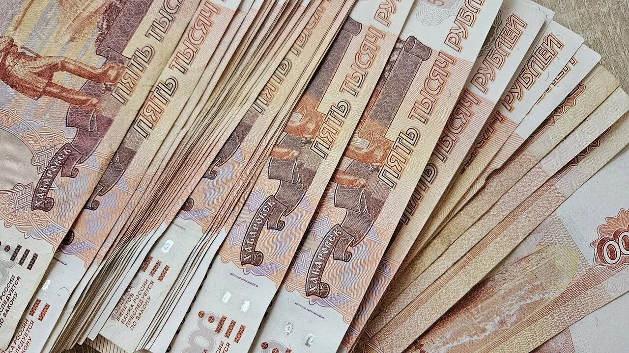 Работа на складе за 402 тысячи и 44 дня отпуска: чем прикамцев заманивают работодатели ...