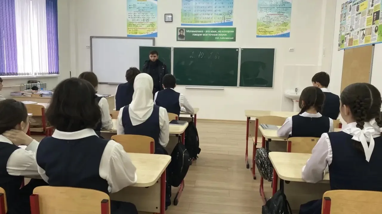 Сотрудник ОПДН Торшхоев М-С.Г. провёл беседу  по установлению