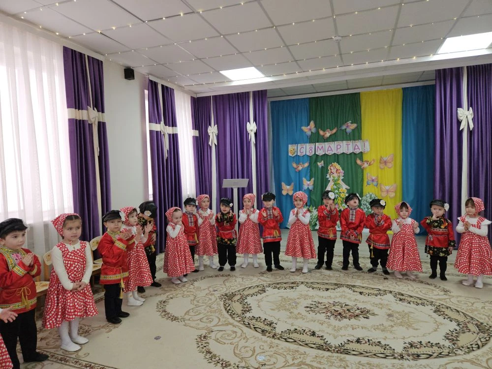 Сегодня в младшей группе "Улыбка" прошёл замечательный утренник, посвященный Дню 8 март...
