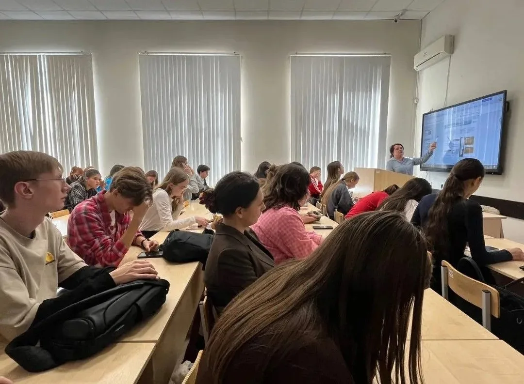 Цифровой урок для первокурсников филфака!