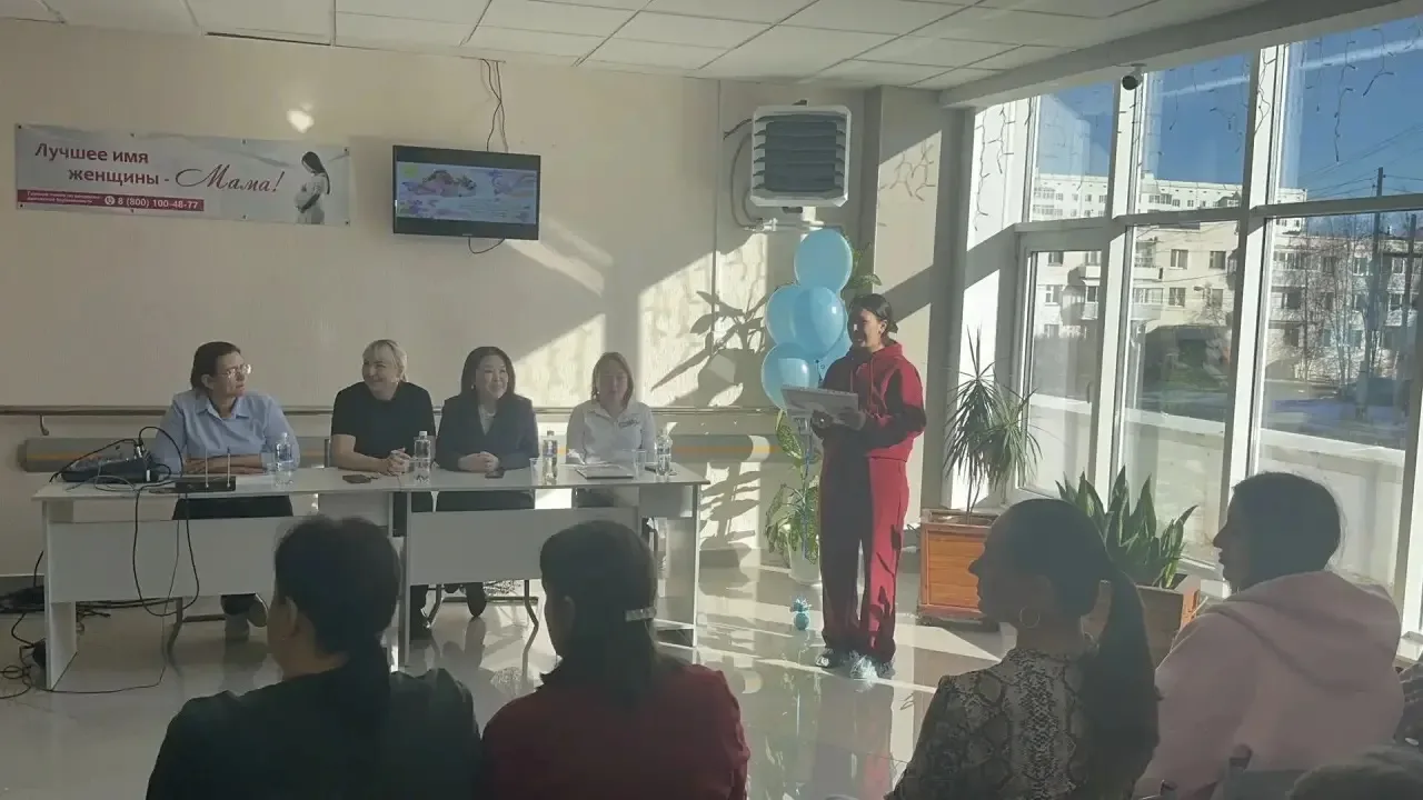 В Ленской ЦРБ прошел День беременных