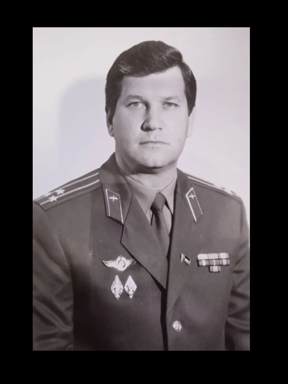 Сегодня 12 октября полковнику Валерию Павловичу Половникову исполнилось бы 77 лет.
