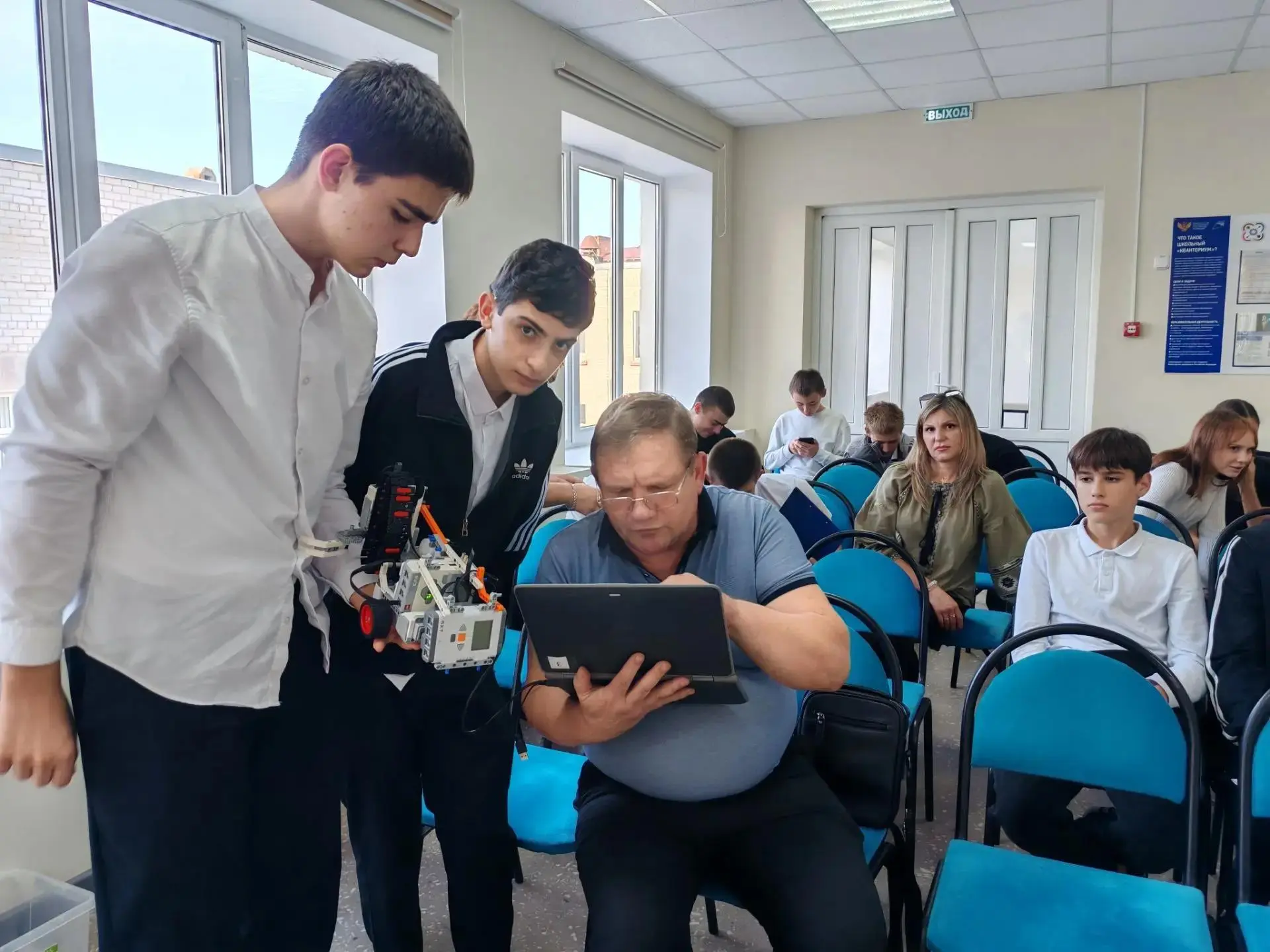 14 октября 2026 года Школьный Кванториум средней школы № 29 города Георгиевска стал пло...