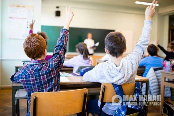 📚Школам рекомендовано провести осенние каникулы с 26 октября по 3 ноября, сообщили в М...