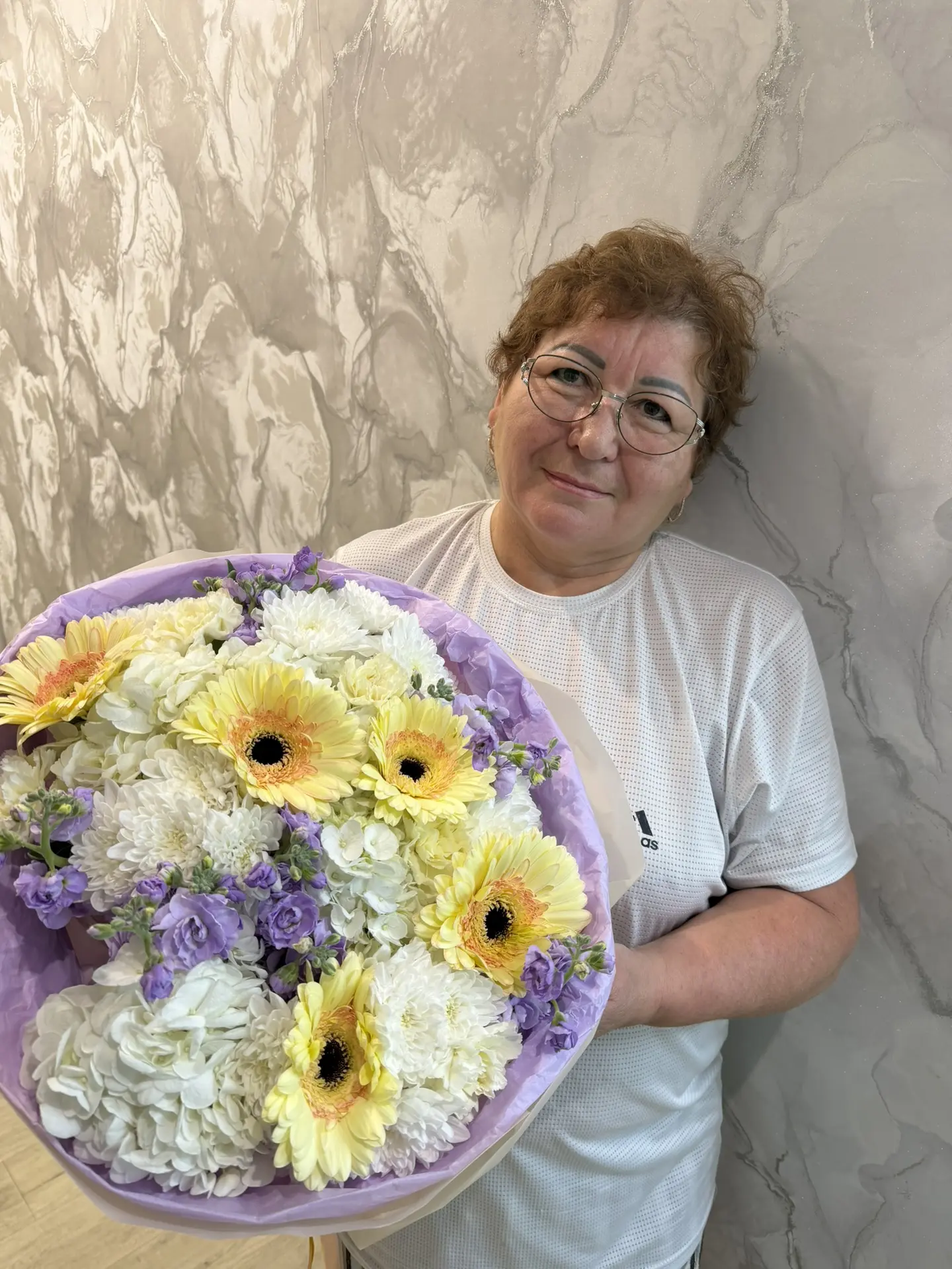 Давайте поздравим их вместе лайки накидаем❤️